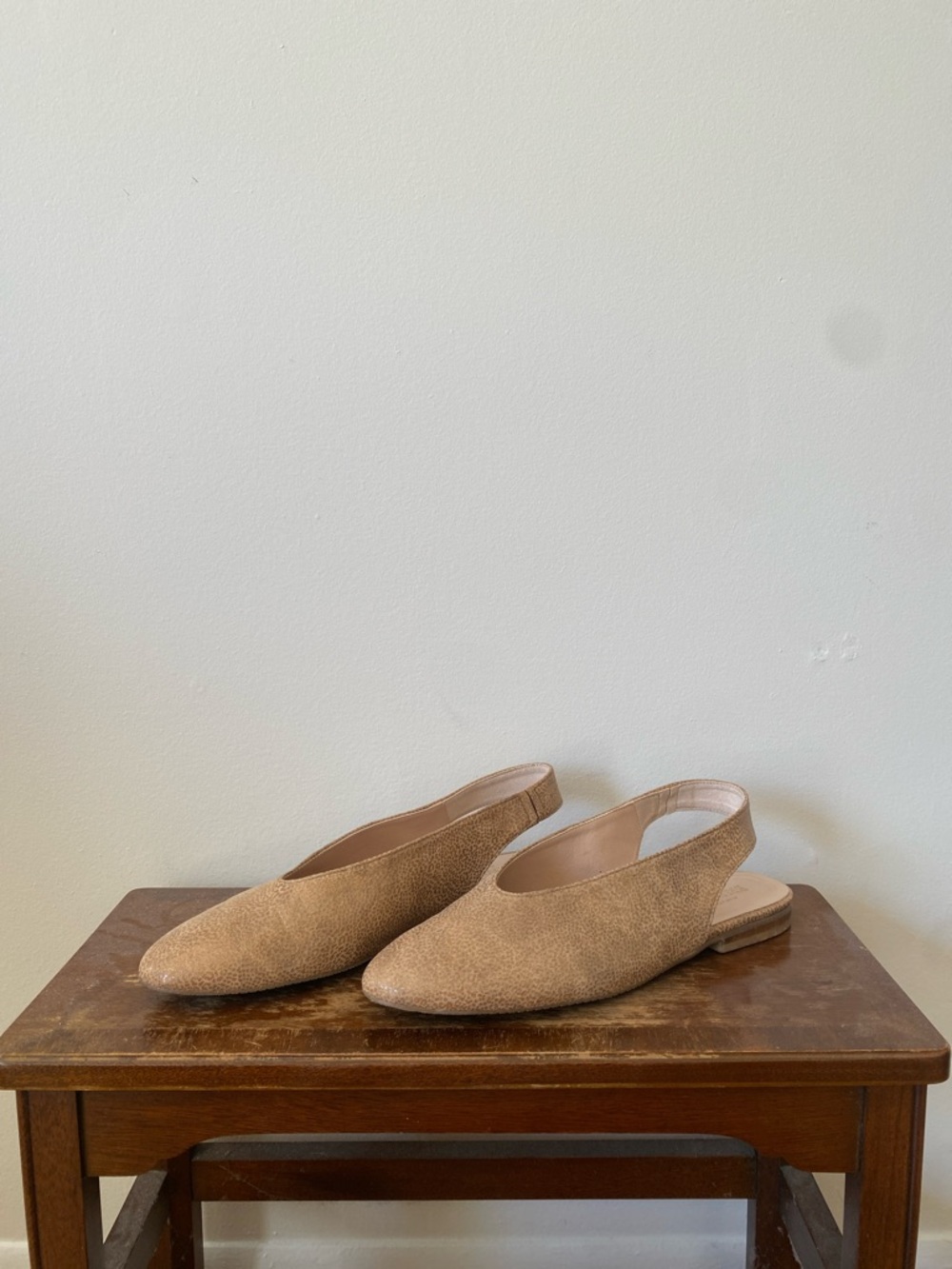 Classic Women's Slingback Flats in Taupe & Gold